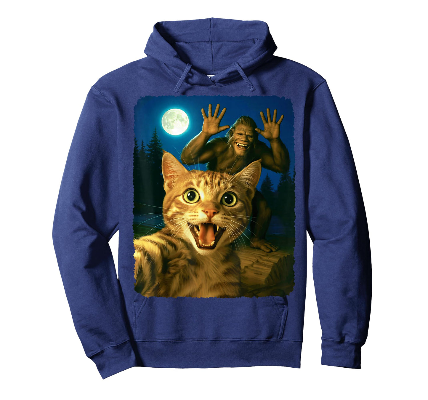 Scared Cat Selfie with Bigfoot Funny Sasquatch Cat Meme Cute T-Shirt