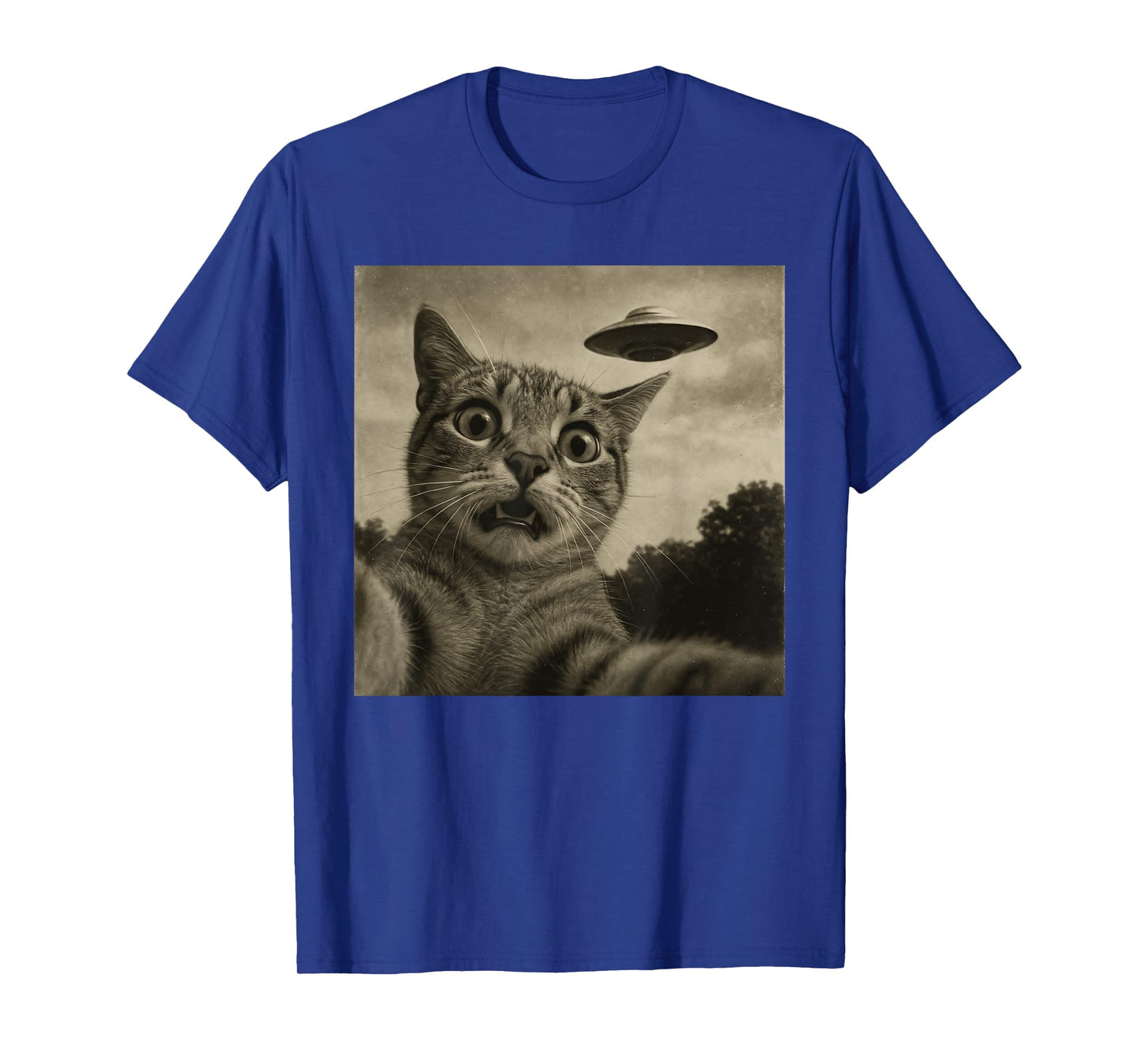 Funny Alien Cat Selfie with UFOs Idea Men Women Kids T-Shirt