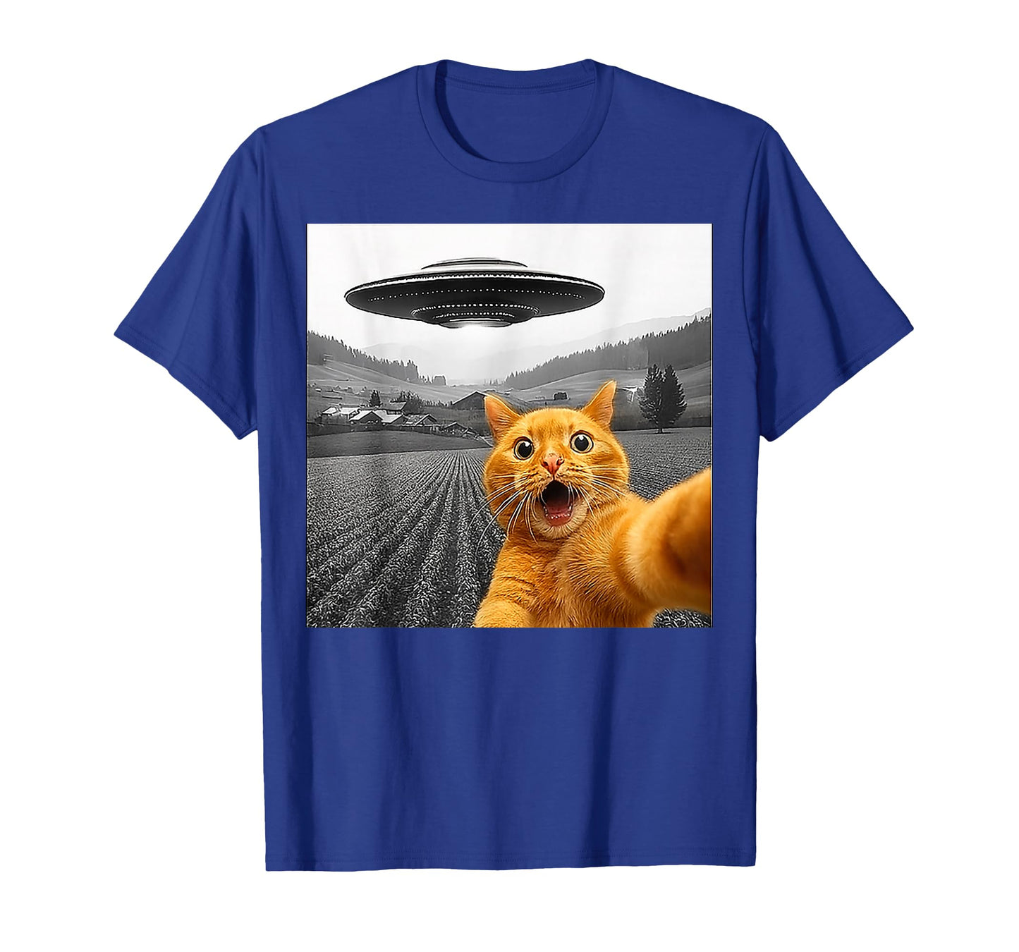 Cat Selfie With Alien UFO Funny Cat Gifts For Men Women Kid T-Shirt