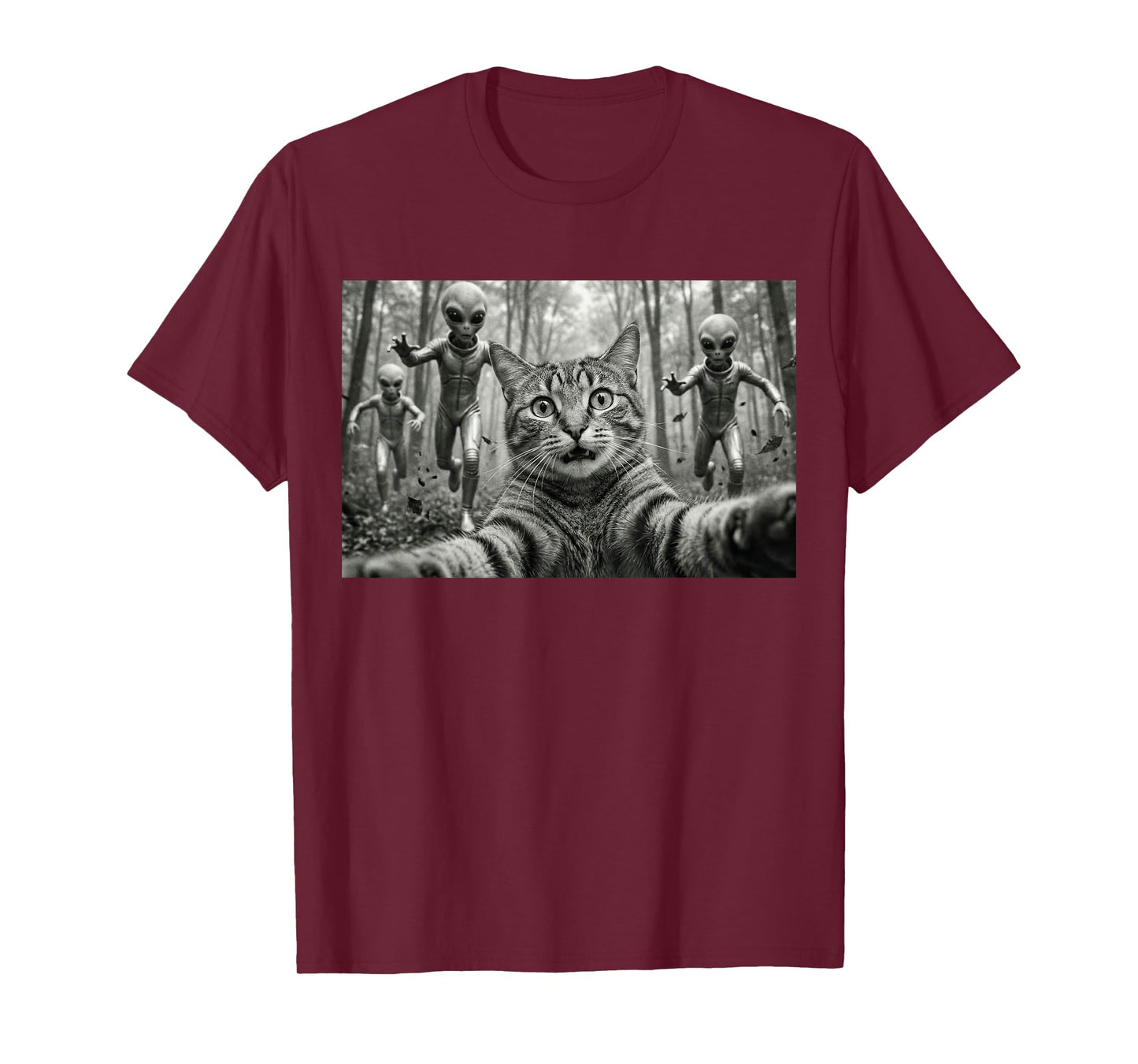 Funny Cat Selfie UFO Alien Abduction Grey Aliens Chasing T-Shirt