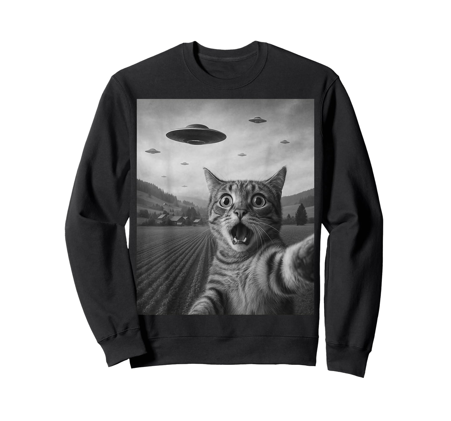 Funny Surprised Scared Cat Selfie with Alien UFO Cat UFO T-Shirt