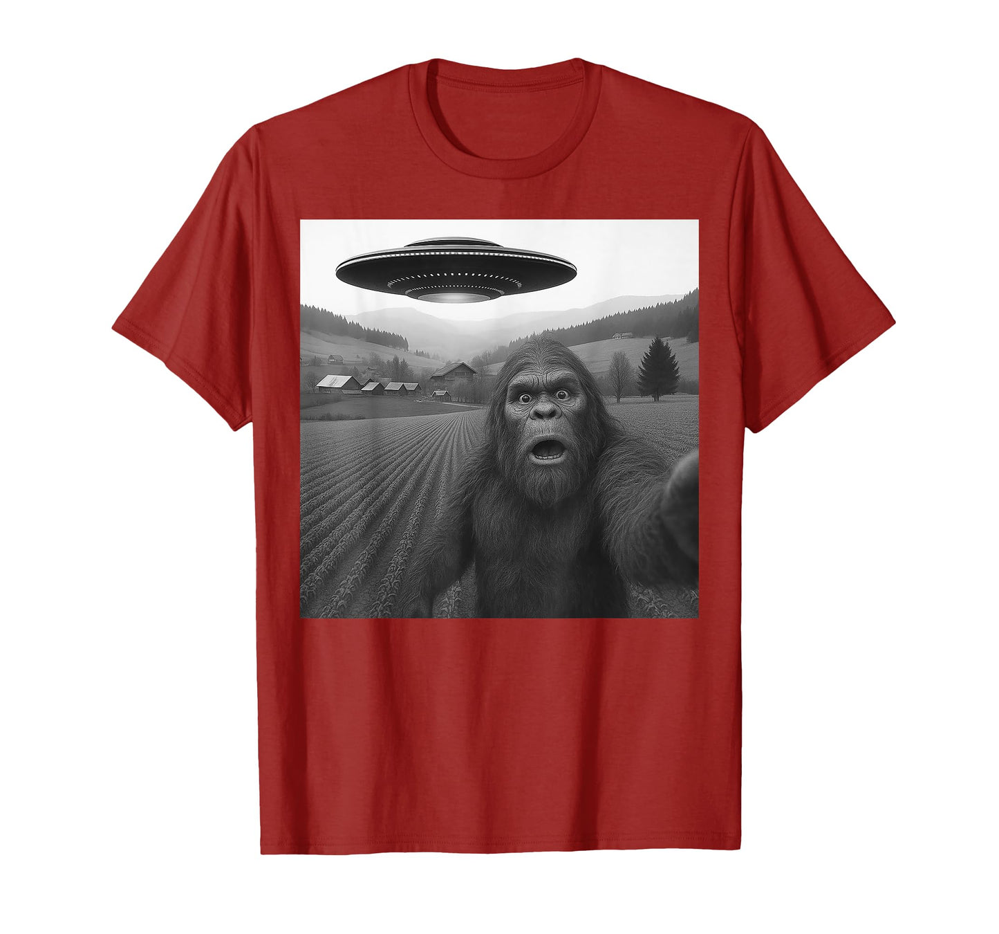 Bigfoot Selfie with Alien UFO Funny Gifts for Men Women Kid T-Shirt
