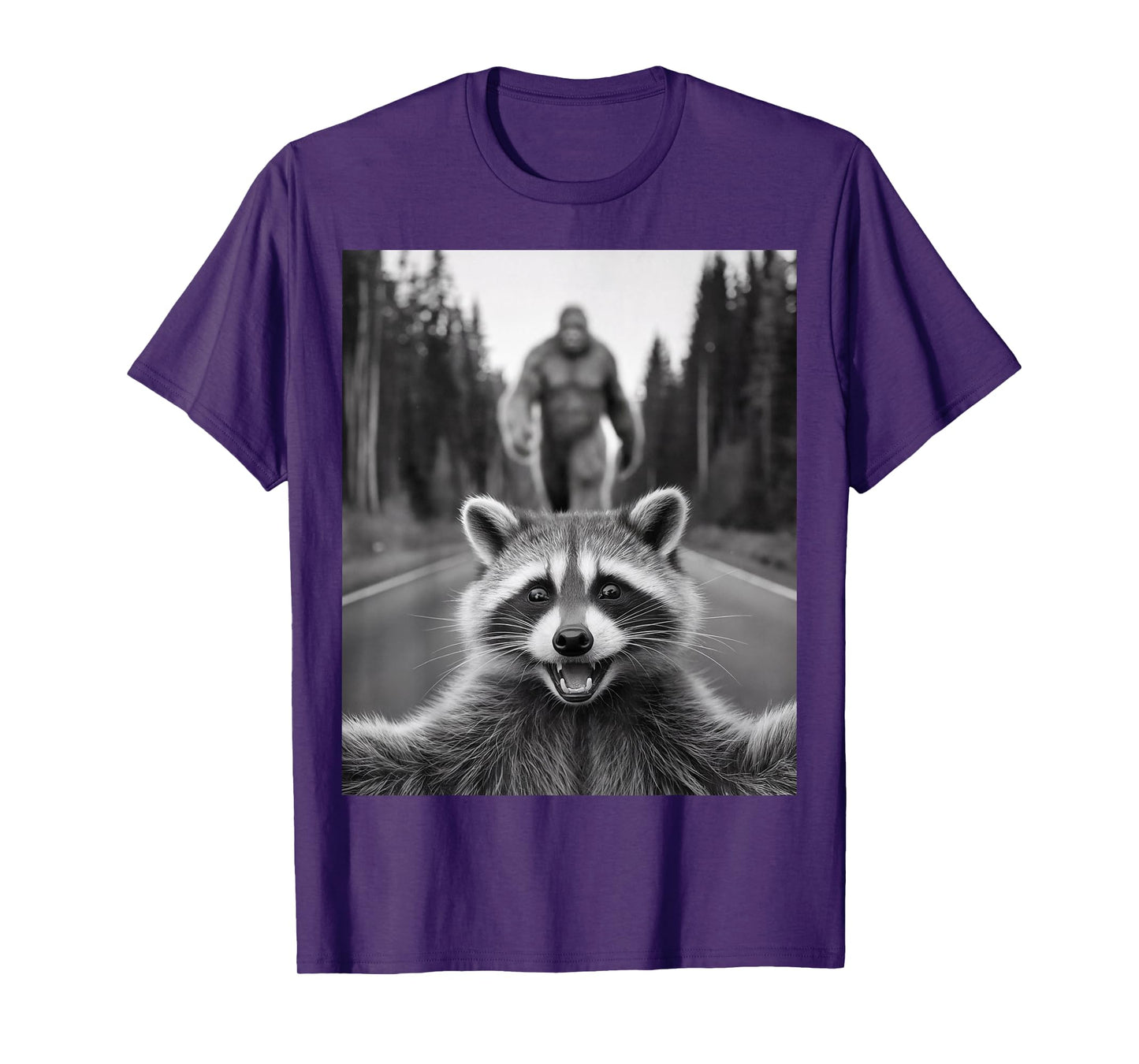 Scared Raccoon Selfie With Sasquatch Bigfoot , Funny Raccoon T-Shirt