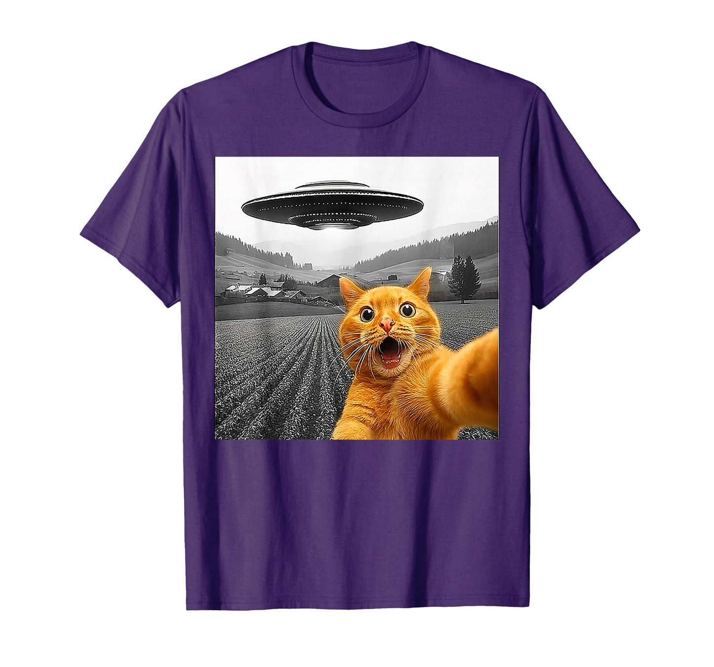 Cat Selfie With Alien UFO Funny Cat Gifts For Men Women Kid T-Shirt