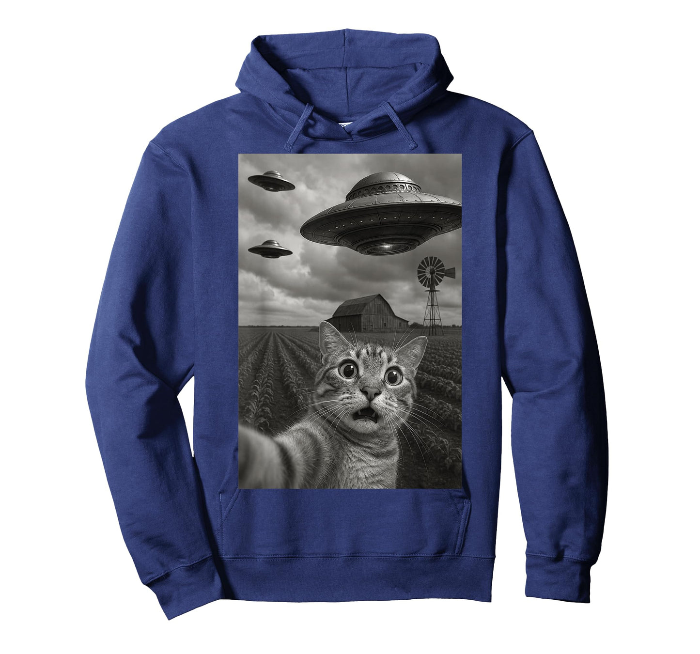 Wide Eyed Cat Selfie UFO Invasion Funny Rural Feline T-Shirt