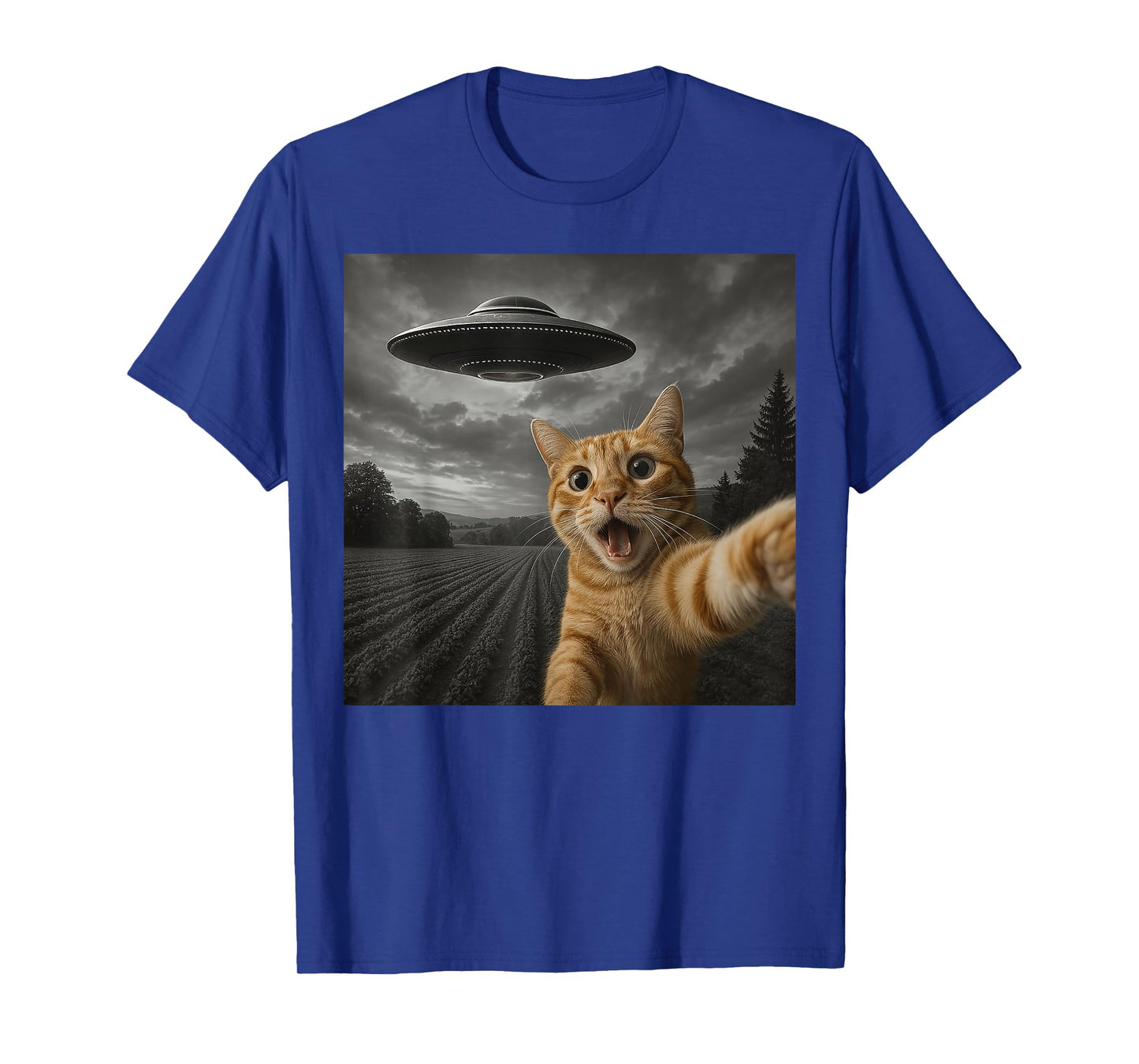 Cat Selfie With Alien UFO Funny Cat Gifts For Men Women Kid T-Shirt