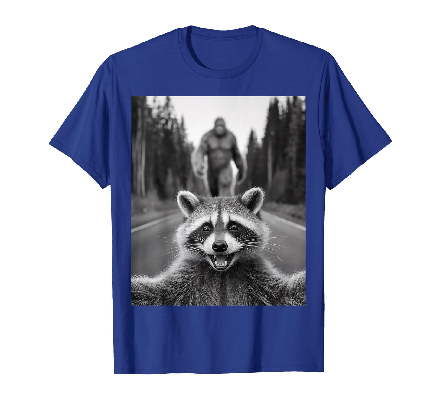 Scared Raccoon Selfie With Sasquatch Bigfoot , Funny Raccoon T-Shirt