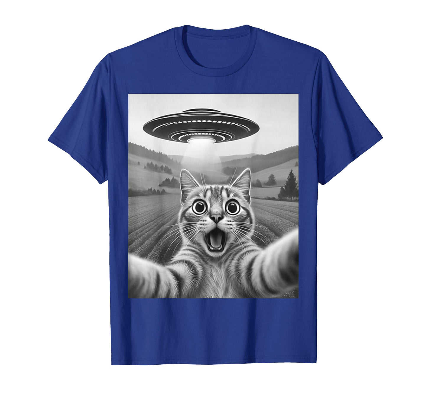 Cat Selfie with Alien UFO Funny Cat Gifts for Men Women Kids T-Shirt
