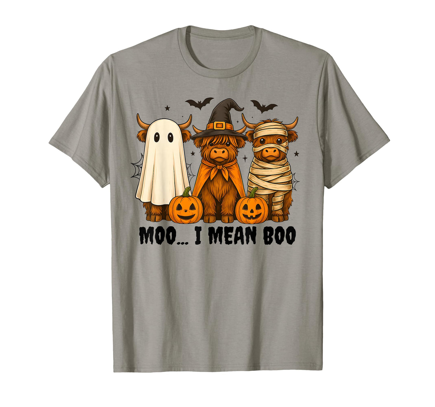 Moo I Mean Boo Funny Highland Cow with Halloween Costume T-Shirt