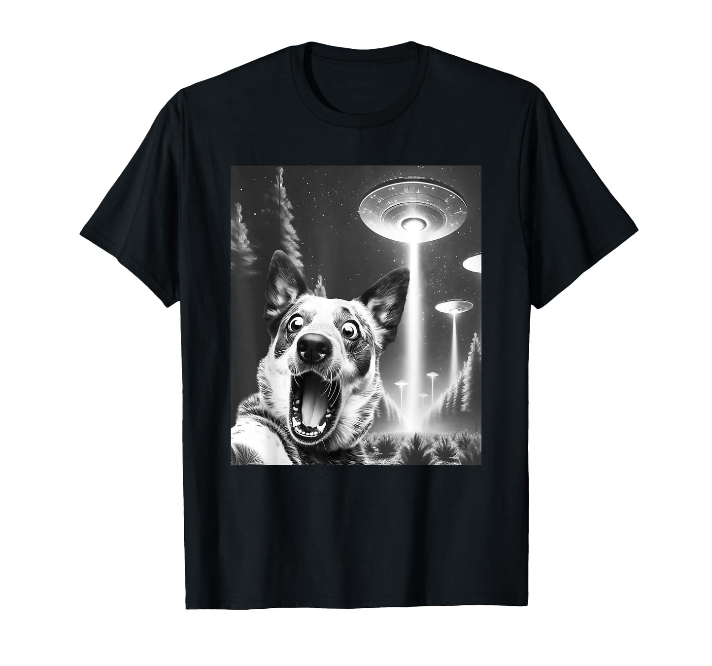 Funny Blue Heeler Alien UFO Taking a Selfie Dog Mom Dad T-Shirt