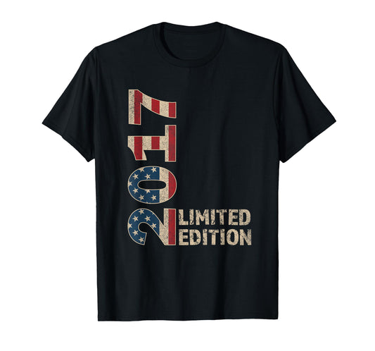 8th Birthday Gift Boy Vintage Born 2017 Turning 8 Years Old T-Shirt