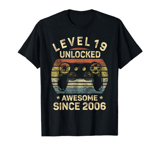 Level 19 Unlocked 19th Birthday 19 Year Old Gifts Gamer Bday T-Shirt