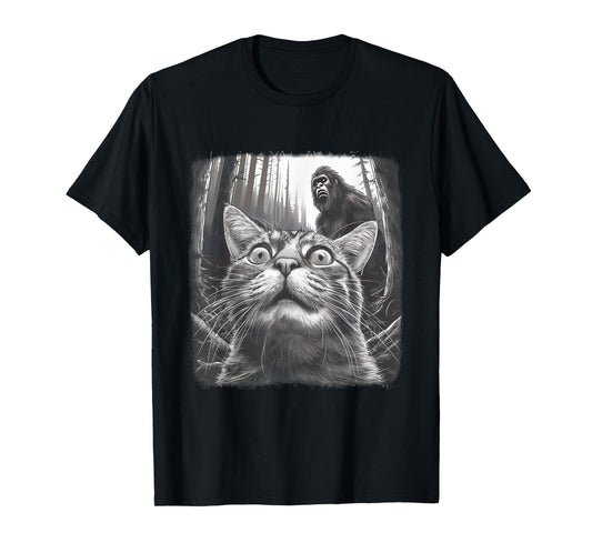 Surprised Scared Cat Selfie With Sasquatsch Bigfoot 0D4ERF T-Shirt